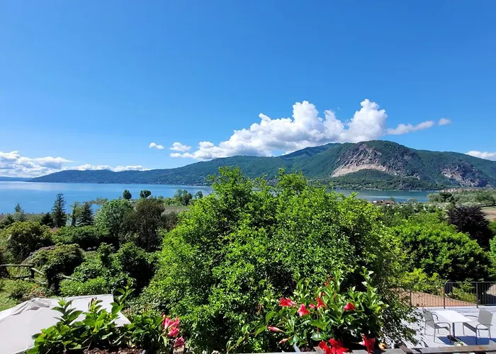 La Lanterna Oda ve Kahvaltı Verbania